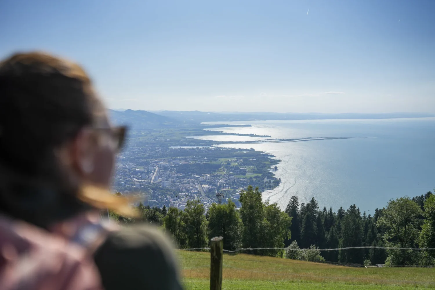 Aussicht auf Bodensee und Stadtlandschaft