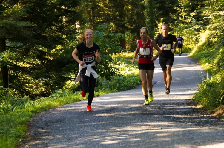 Foto von 4 Läufern beim Pfänderlauf